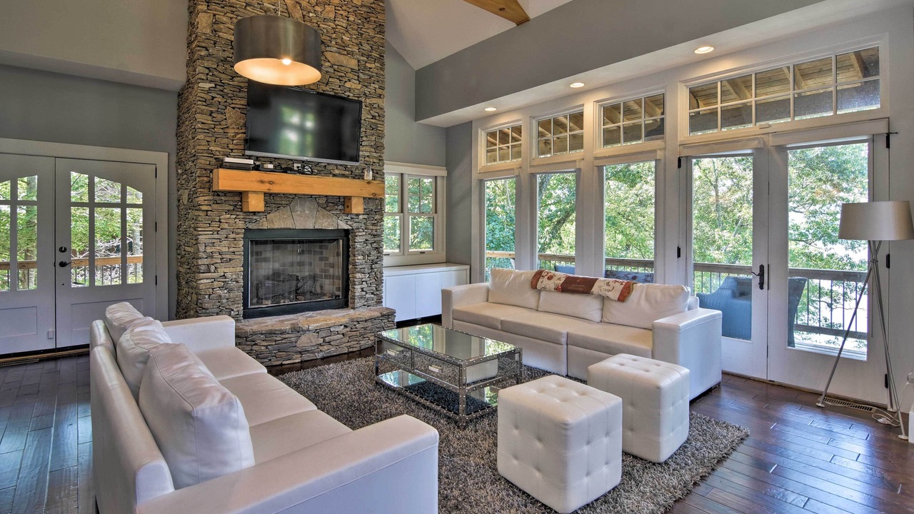 Photo of Livingroom in Santeetlah