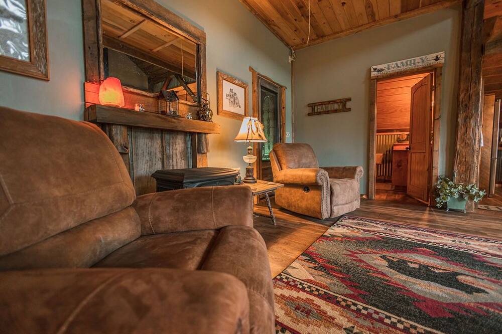 Photo of Livingroom in Laurel Bloomery