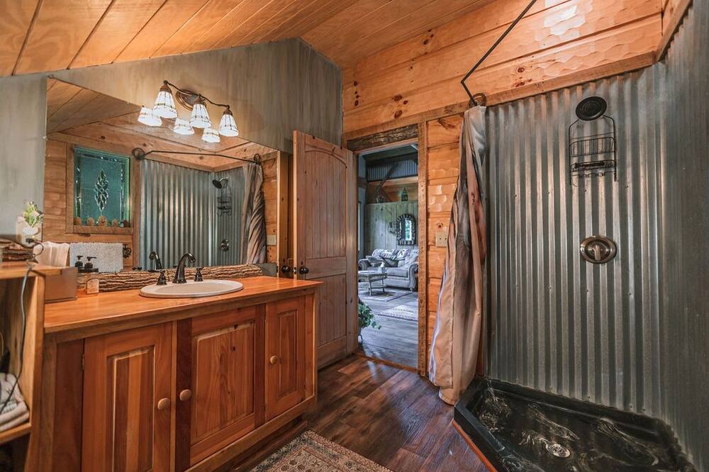 Photo of Bathroom in Laurel Bloomery