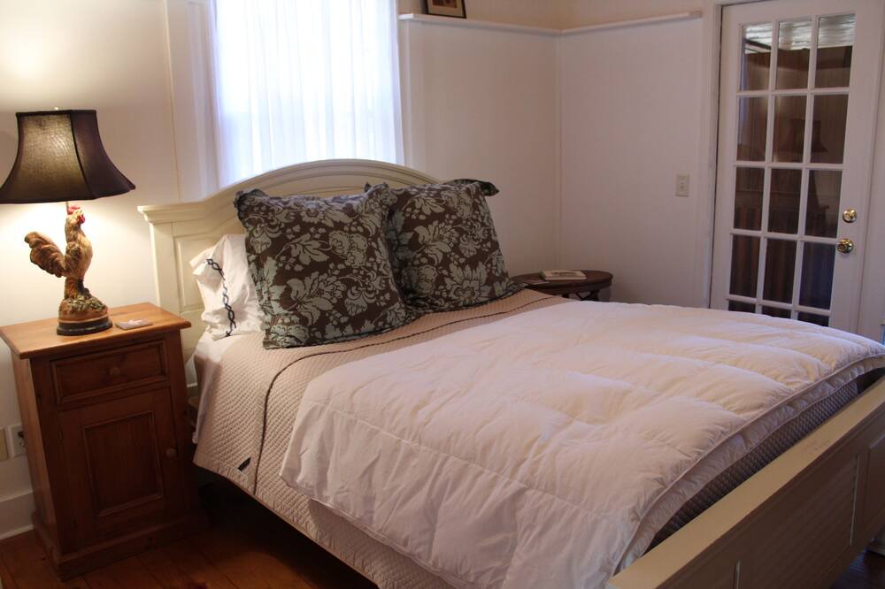 Photo of Bedroom in Dahlonega