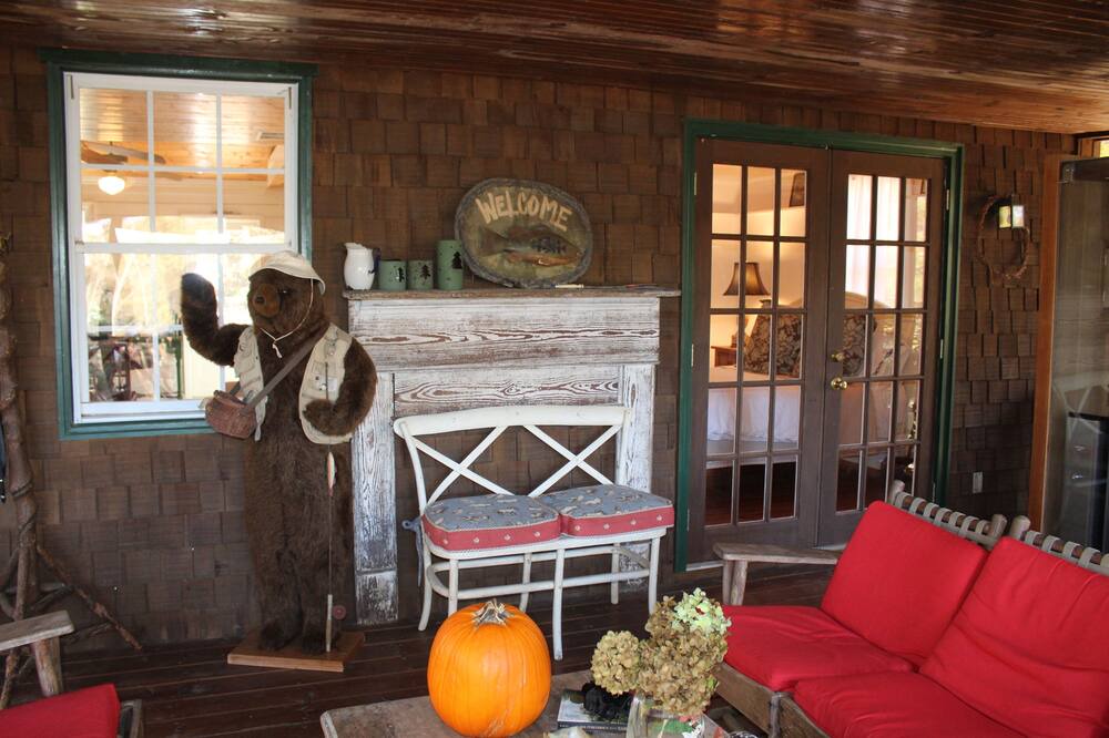 Photo of Livingroom in Dahlonega
