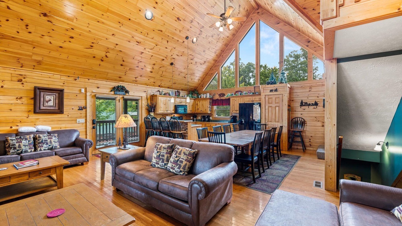 Photo of Livingroom in Black Bear Falls