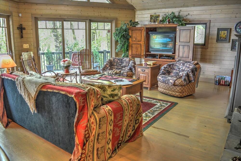 Photo of Bedroom in West Jefferson