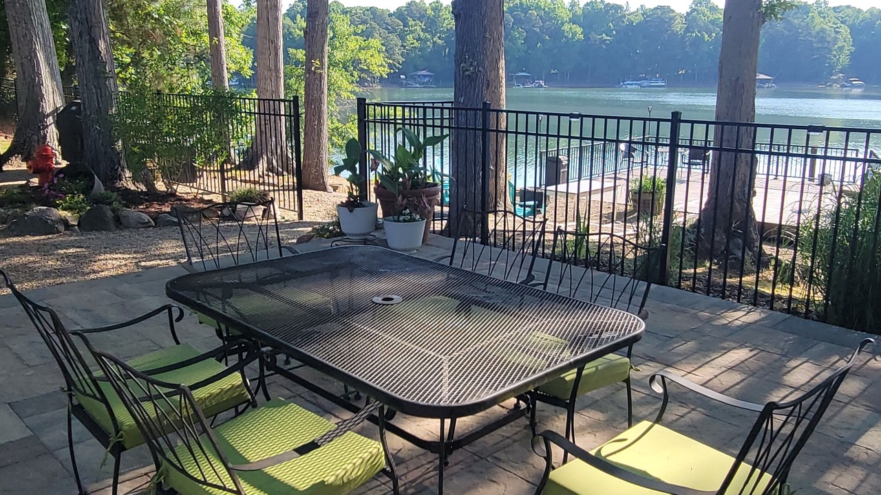 Photo of Outdoor in Mountain Island