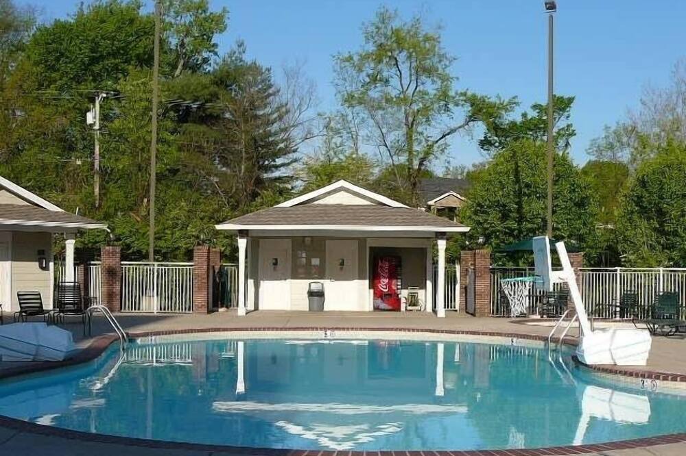 Photo of Outdoor in Pennington Bend