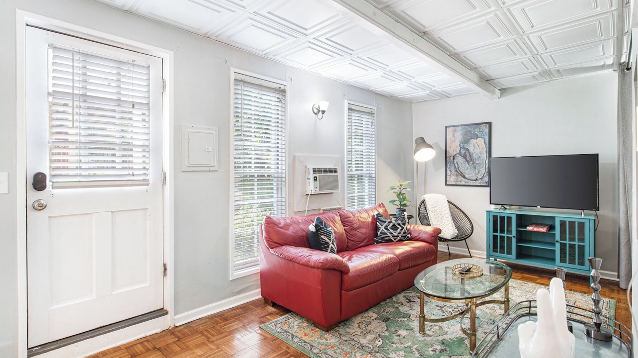 Photo of Livingroom in Virginia Highland