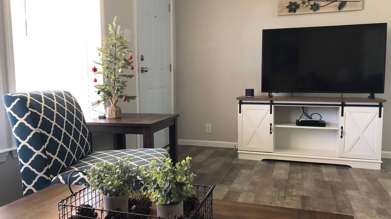 Photo of Livingroom in Candler