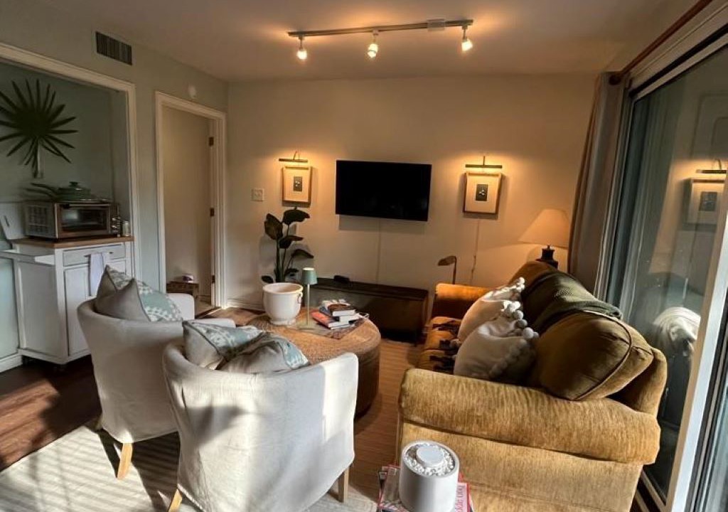 Photo of Livingroom in West Beach Village