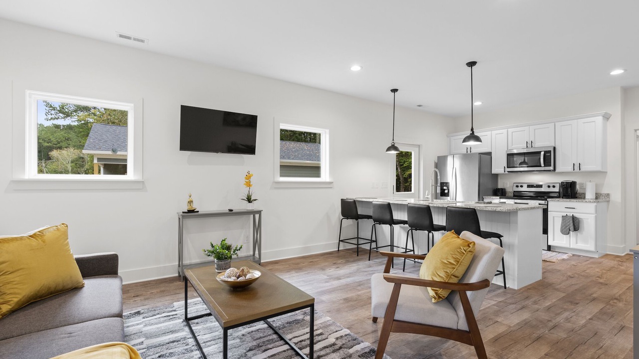 Photo of Livingroom in Lookout Valley Neighborhood Association
