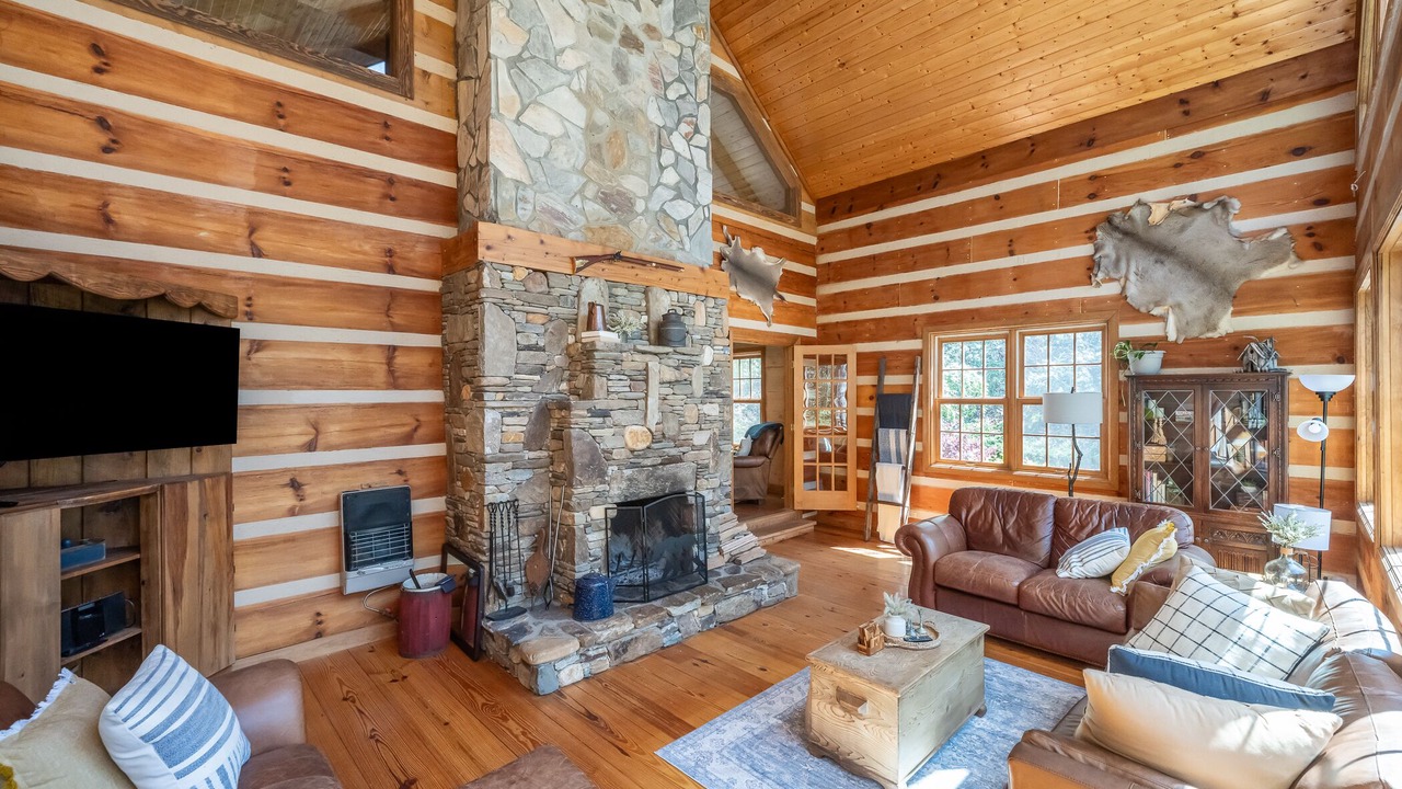 Photo of Livingroom in Brevard