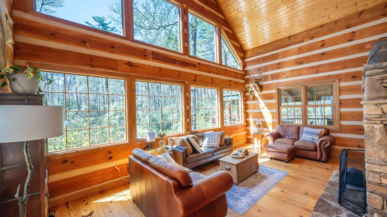 Photo of Livingroom in Brevard