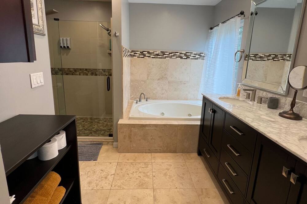 Photo of Bathroom in Dayton