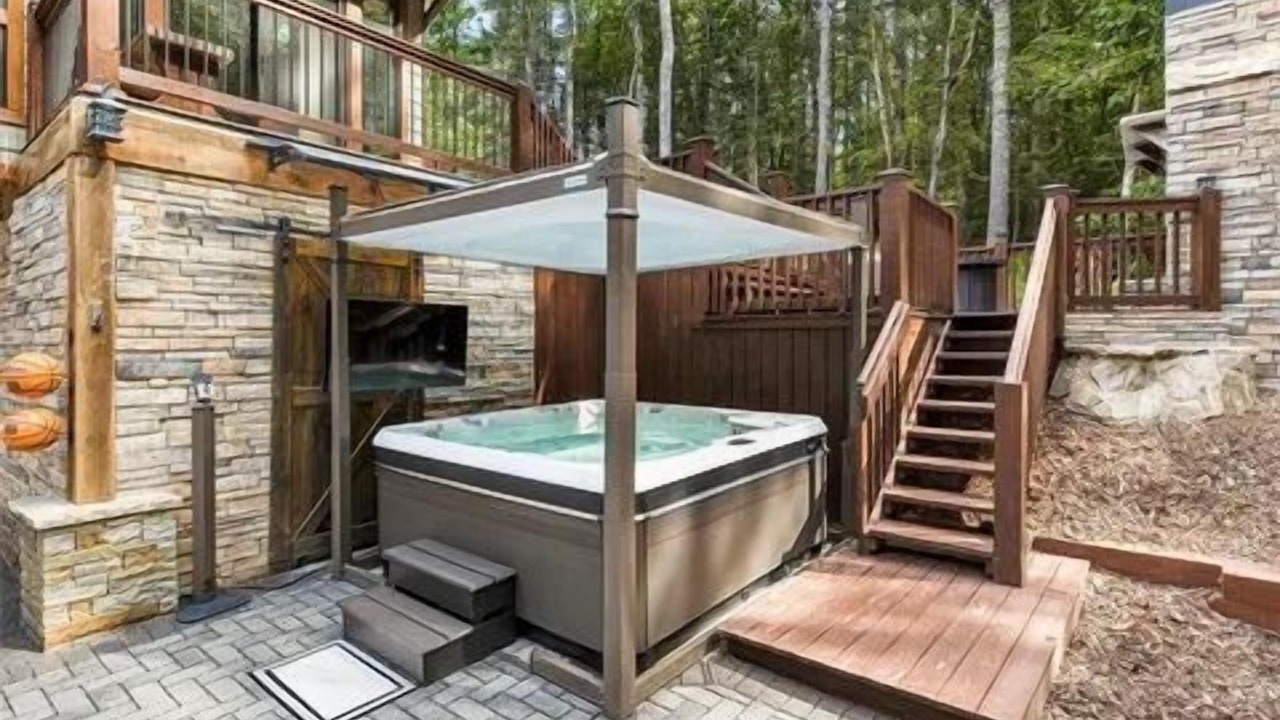 Photo of Outdoor in Cherry Log
