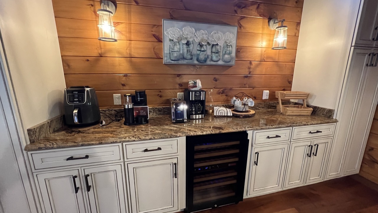 Photo of Kitchen in Cherry Log