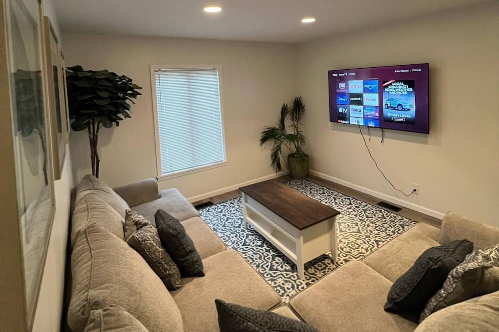 Photo of Livingroom in Springboro