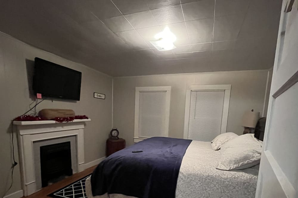 Photo of Bedroom in Pennington Gap