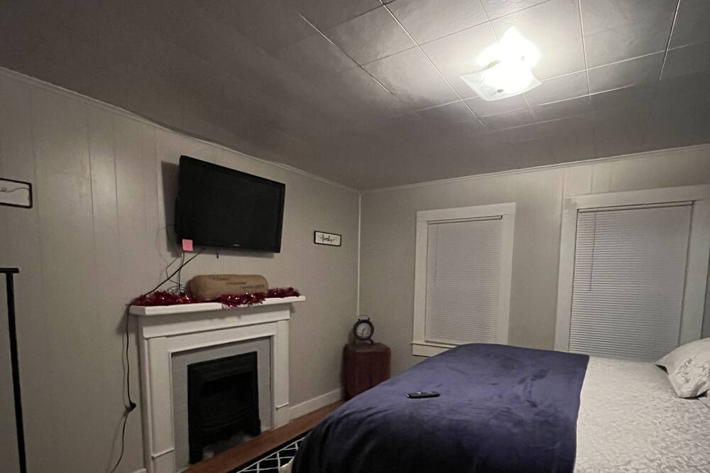 Photo of Bedroom in Pennington Gap