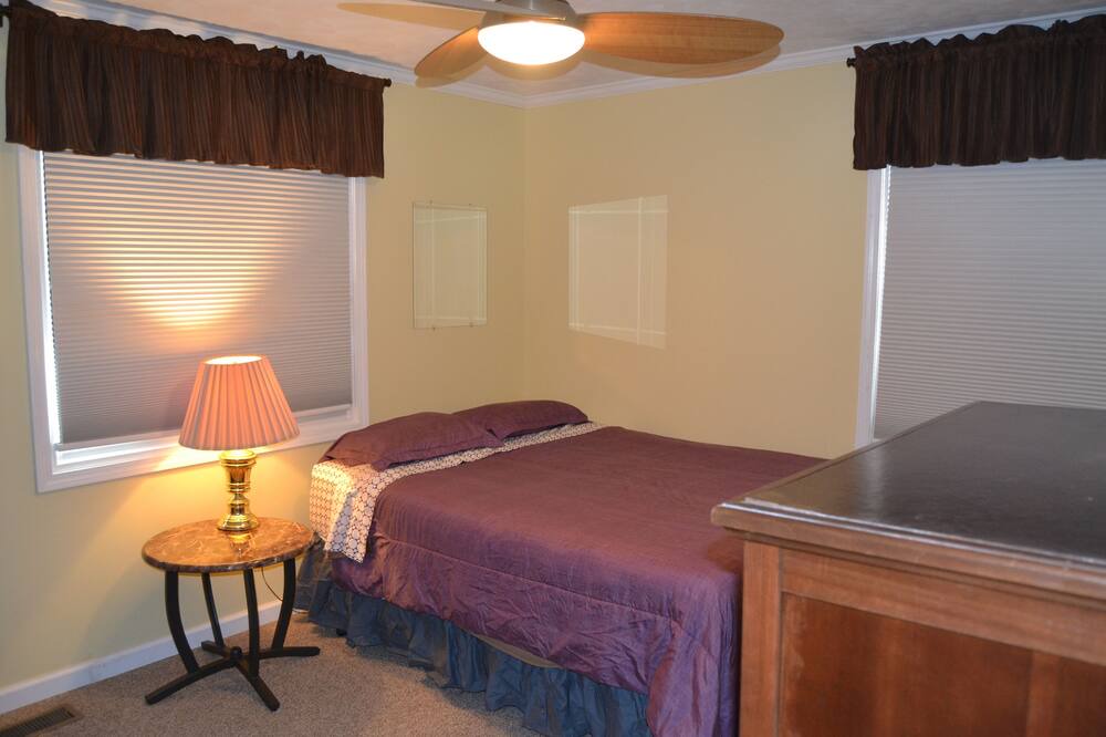Photo of Bedroom in Franklin