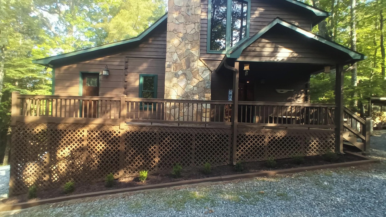 Photo of Outdoor in Cherry Log
