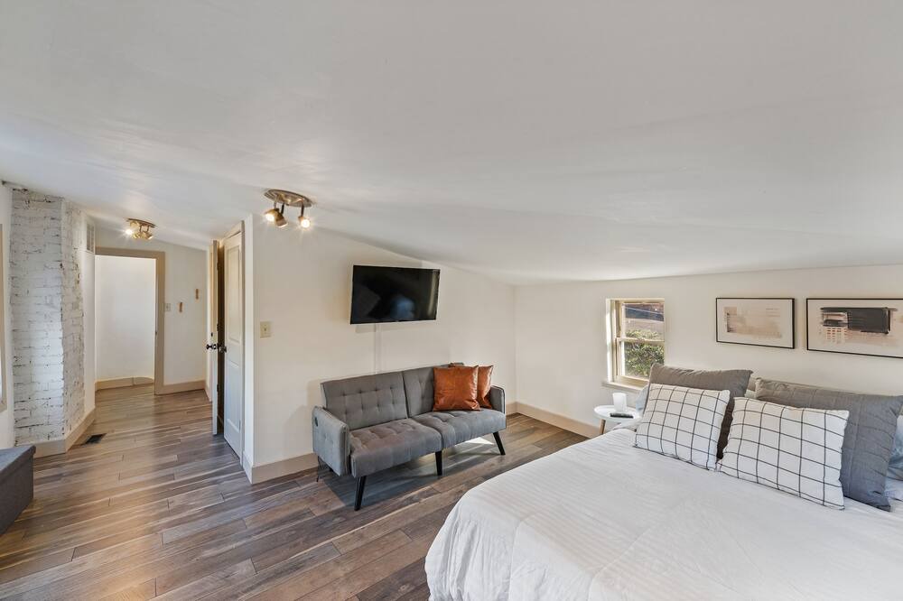 Photo of Bedroom in CUF