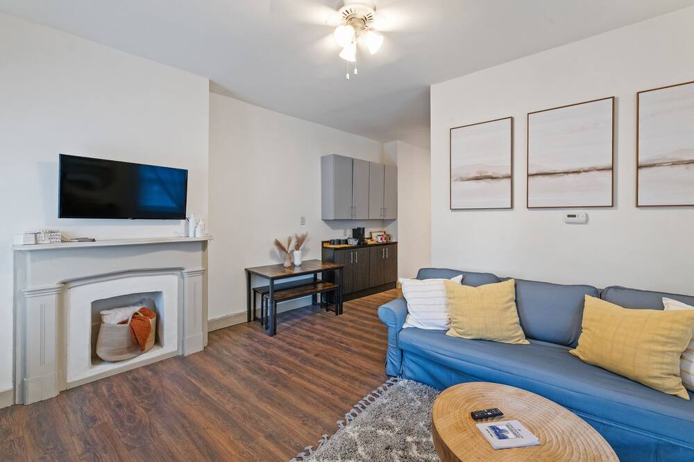 Photo of Livingroom in CUF