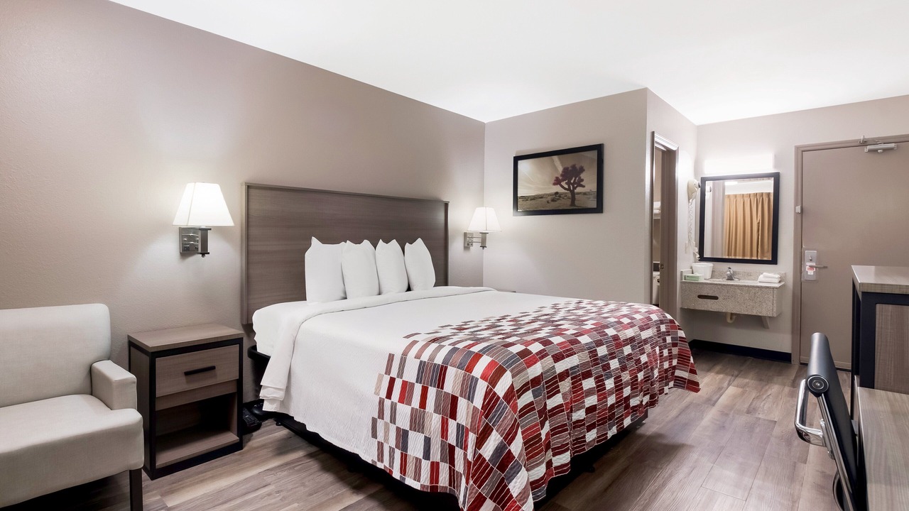 Photo of Bedroom in Lookout Valley Neighborhood Association