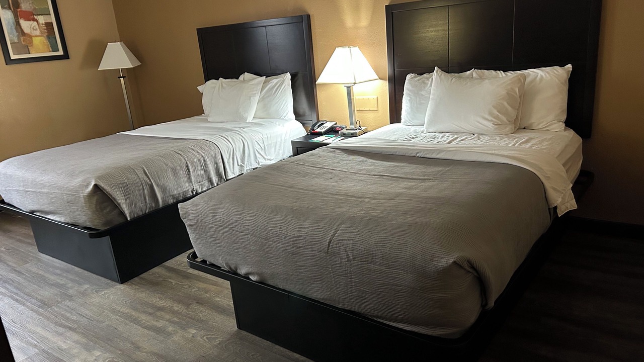 Photo of Bedroom in Roselawn Finance