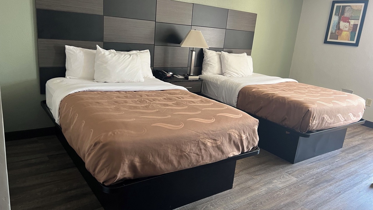 Photo of Bedroom in Roselawn Finance