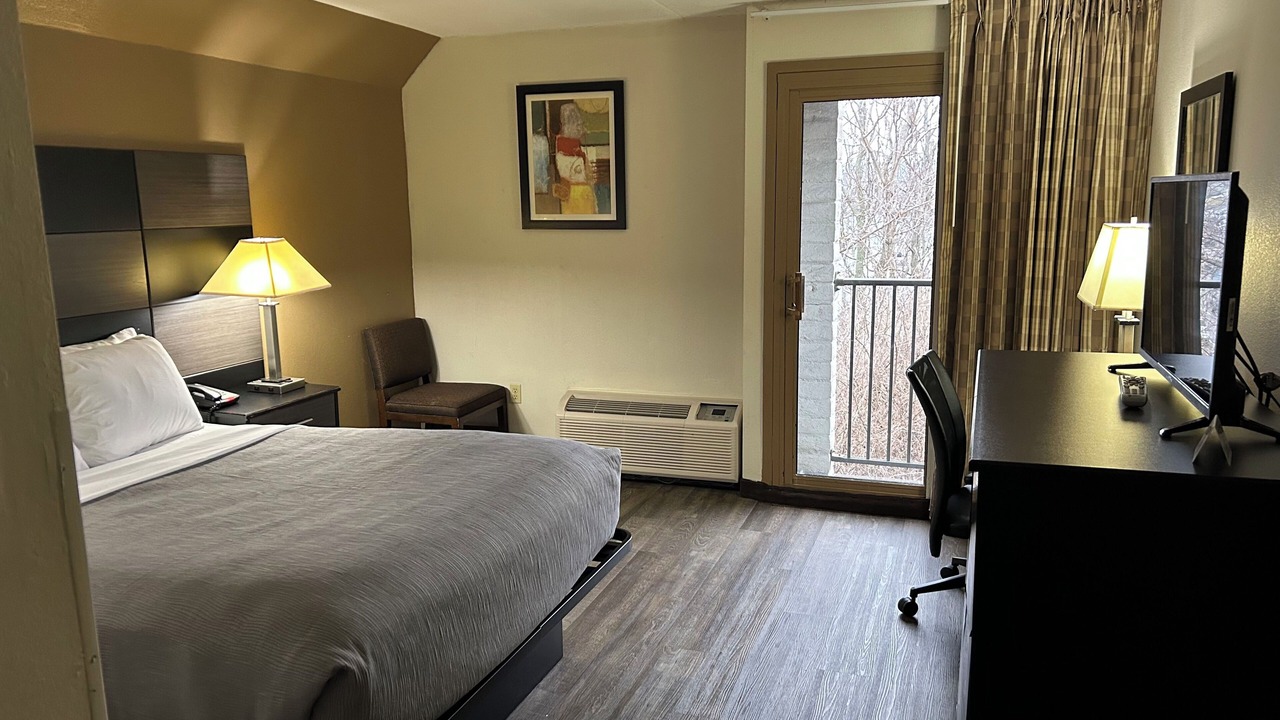 Photo of Bedroom in Roselawn Finance