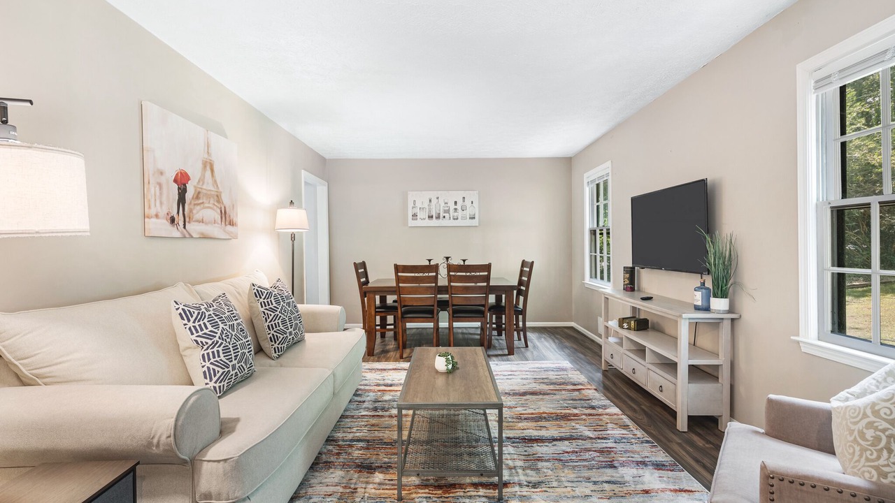 Photo of Livingroom in East Cobb