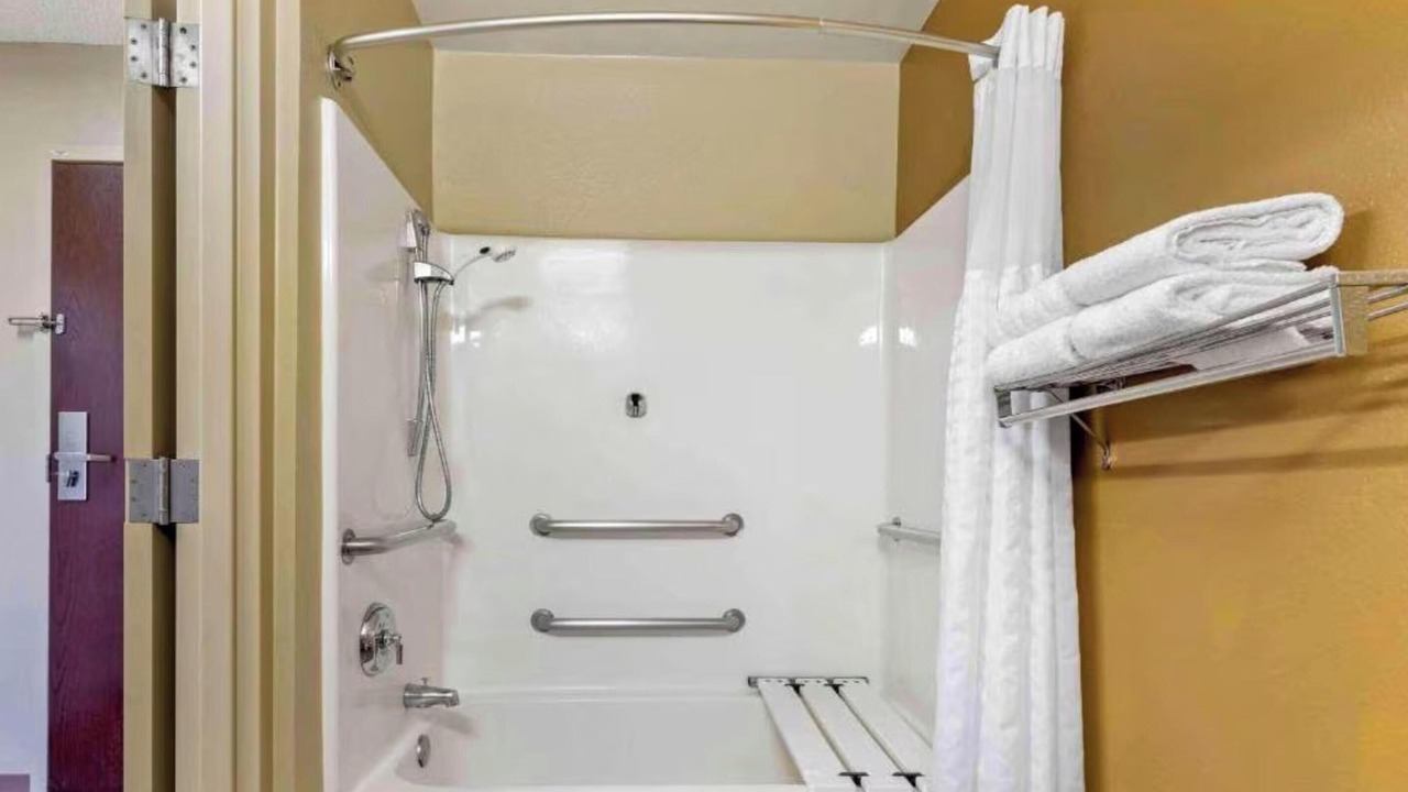 Photo of Bathroom in Parkdale