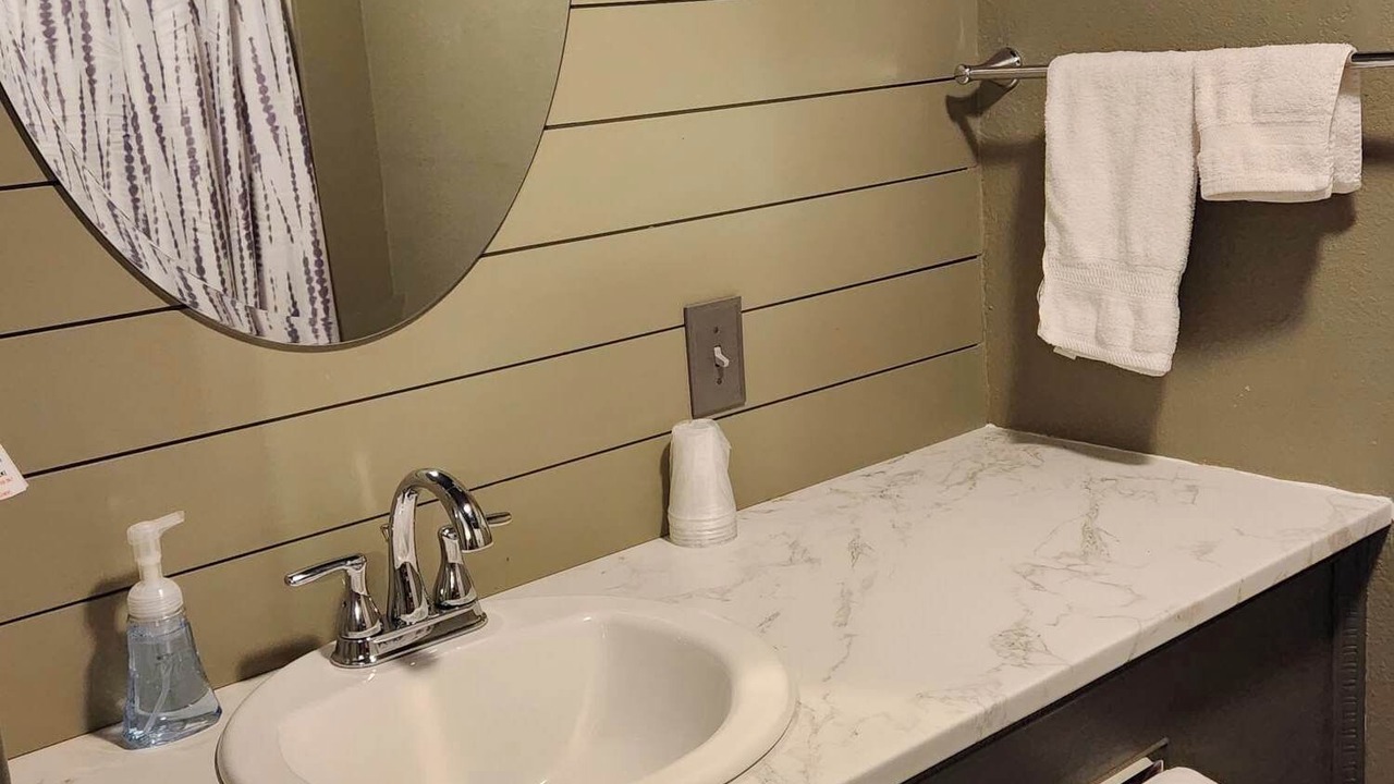Photo of Bathroom in Matewan