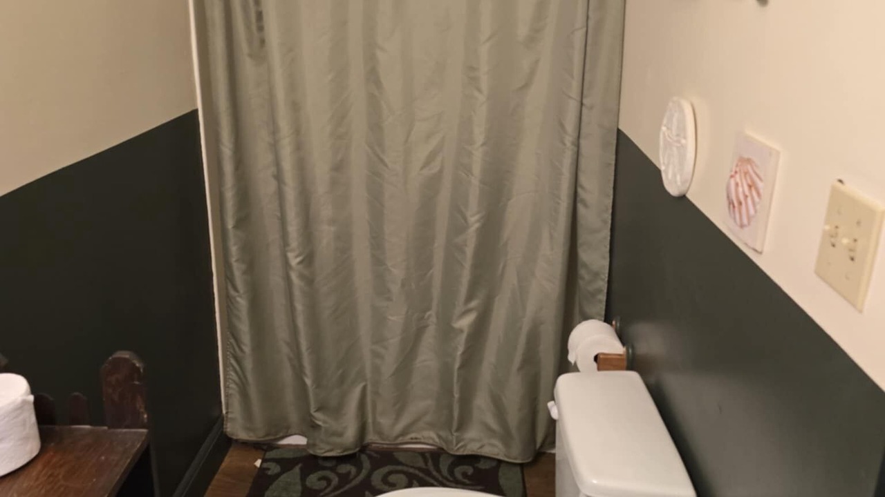 Photo of Bathroom in Matewan