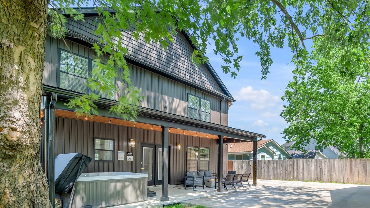 Photo of Outdoor in Lexington
