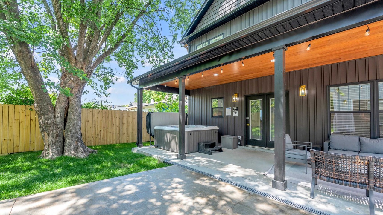 Photo of Outdoor in Lexington