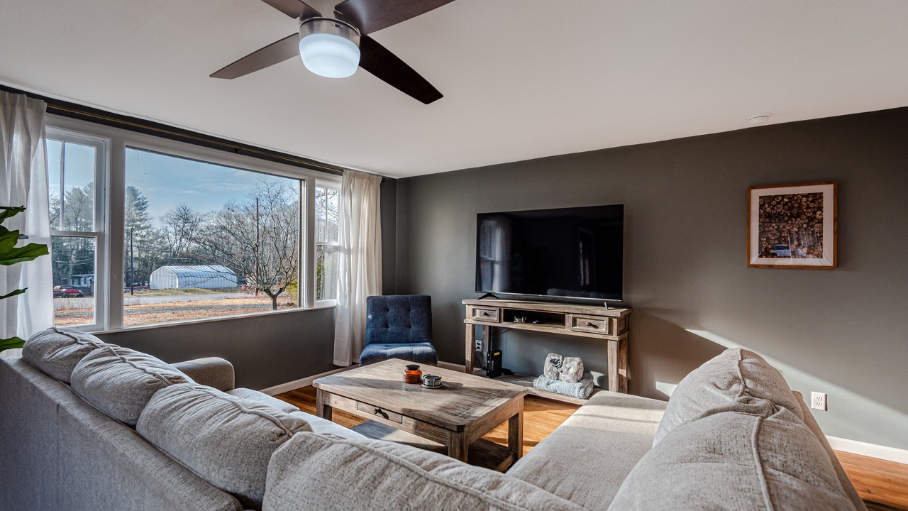 Photo of Livingroom in Mills River
