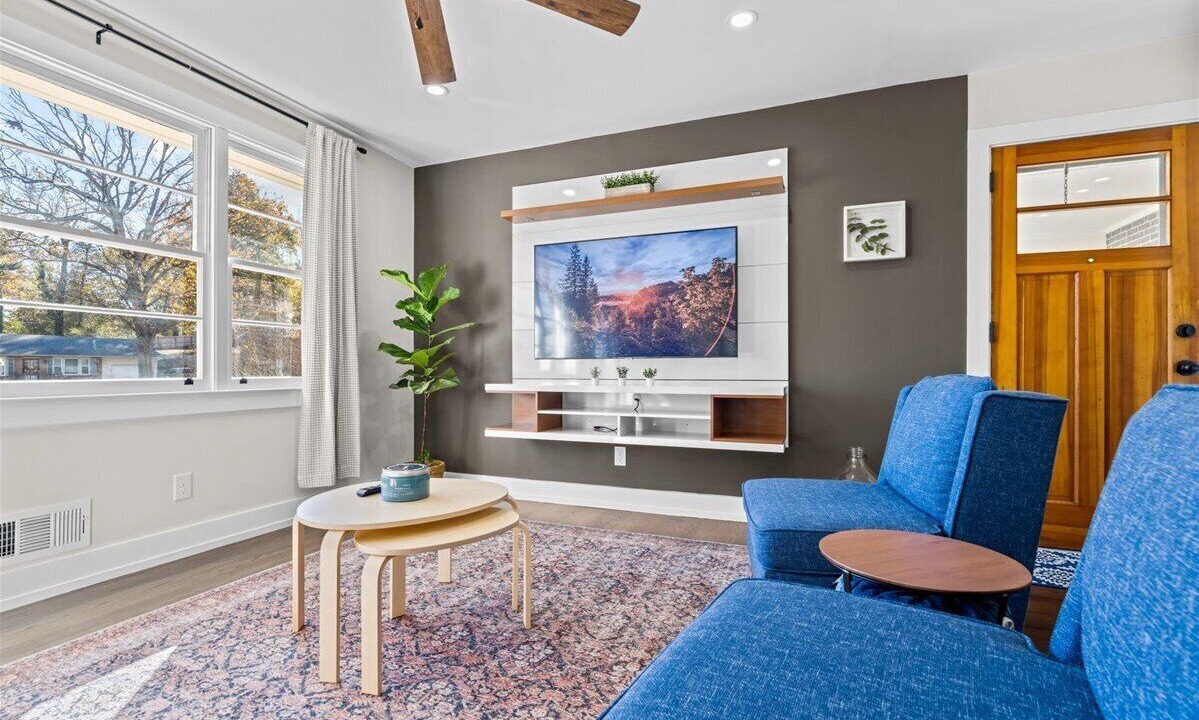 Photo of Livingroom in Duncan