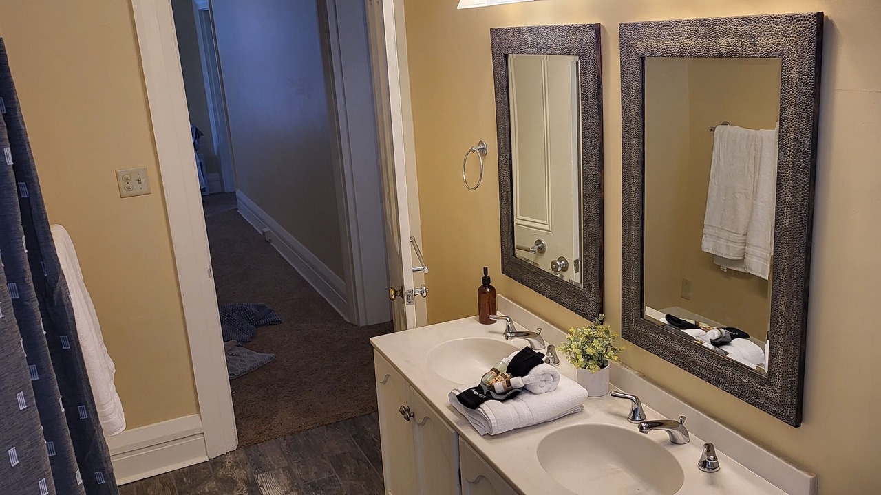Photo of Bathroom in Joffre