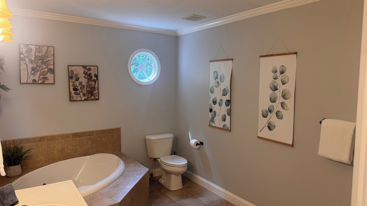 Photo of Bathroom in Hiawassee