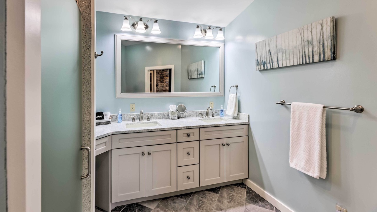 Photo of Bathroom in Edray
