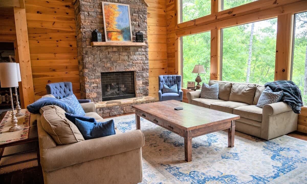 Photo of Livingroom in Ellijay