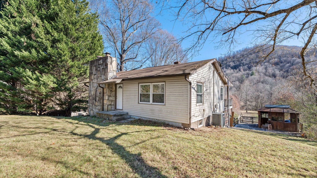 Photo of Outdoor in Weaverville