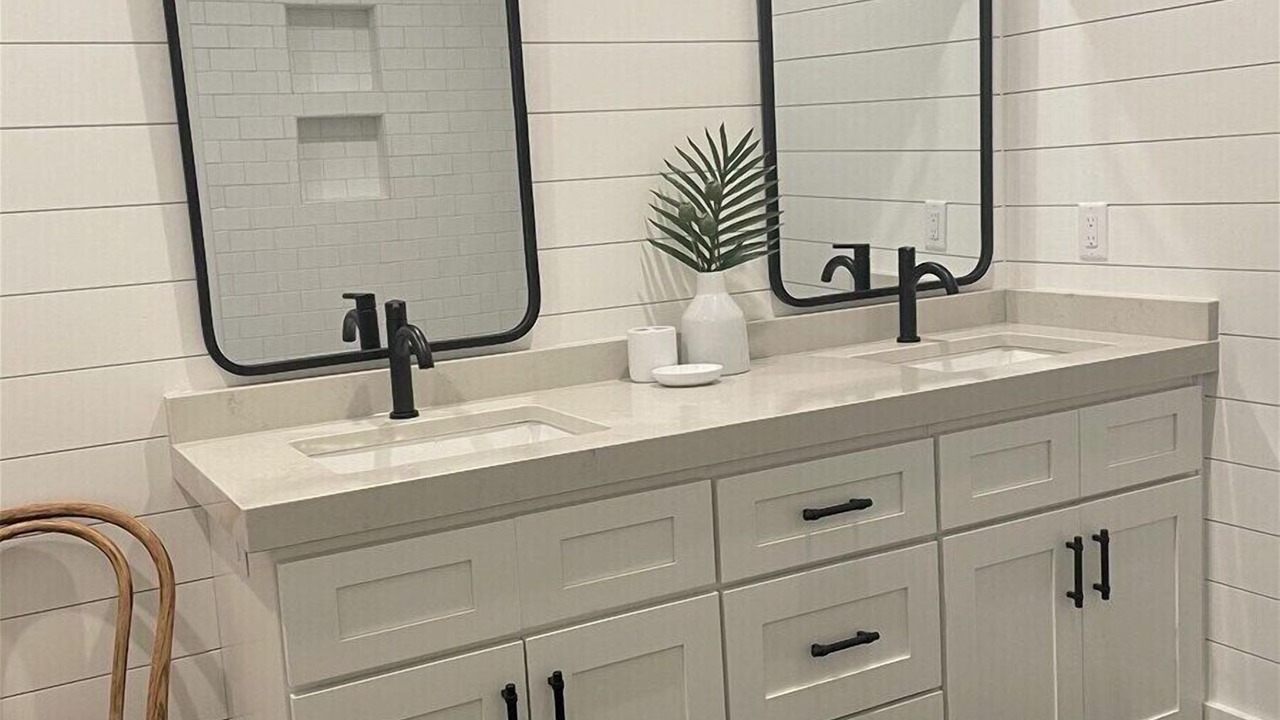 Photo of Bathroom in Cape Fear Station