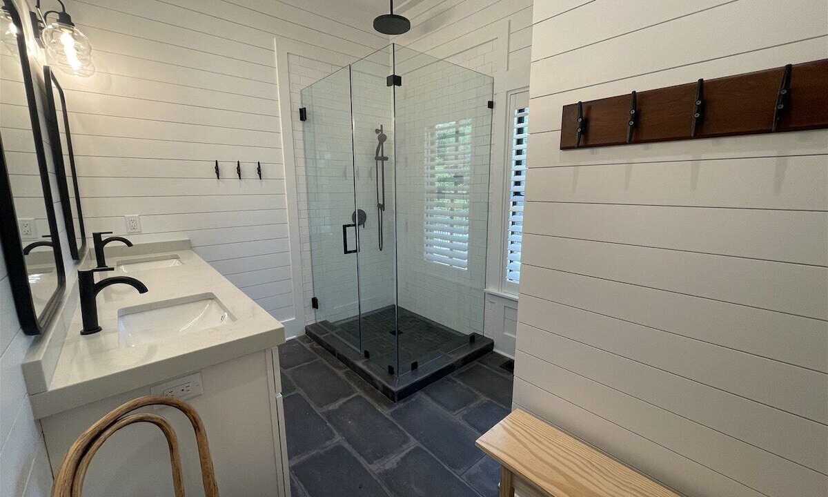 Photo of Bathroom in Cape Fear Station