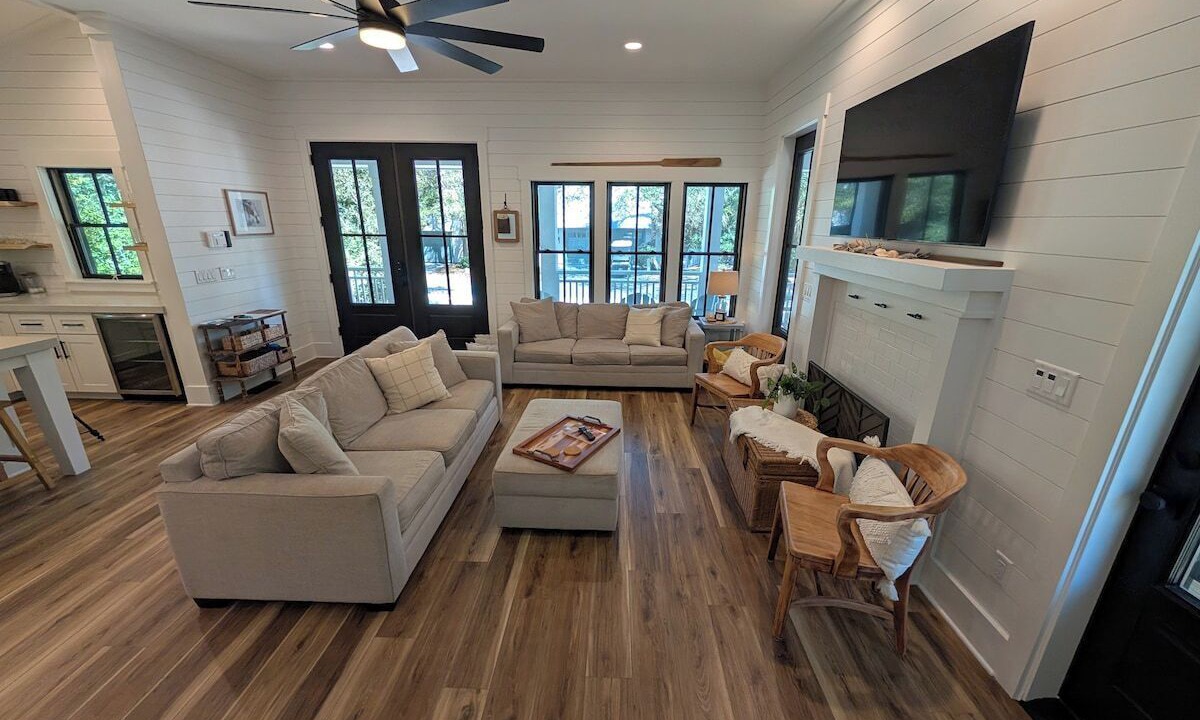 Photo of Livingroom in Cape Fear Station