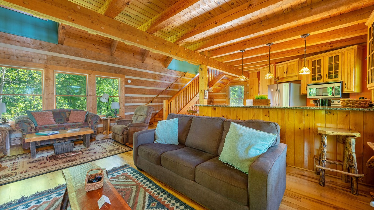 Photo of Livingroom in Old Fort