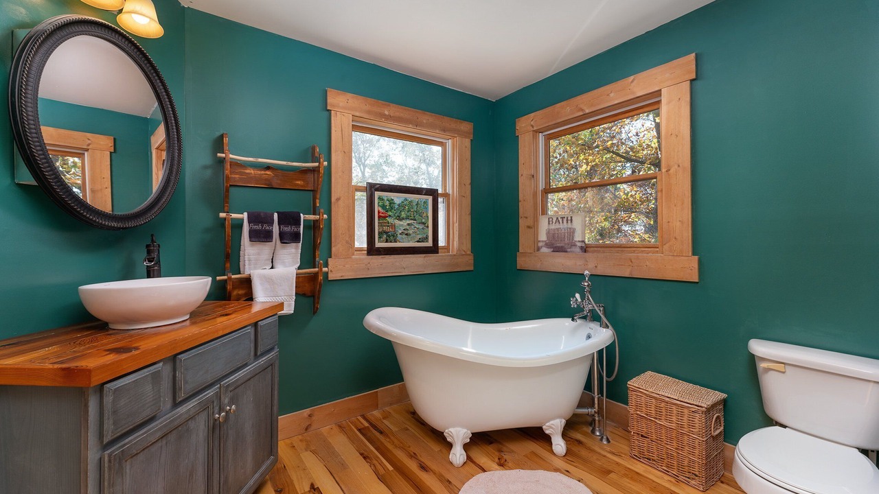 Photo of Bathroom in Old Fort
