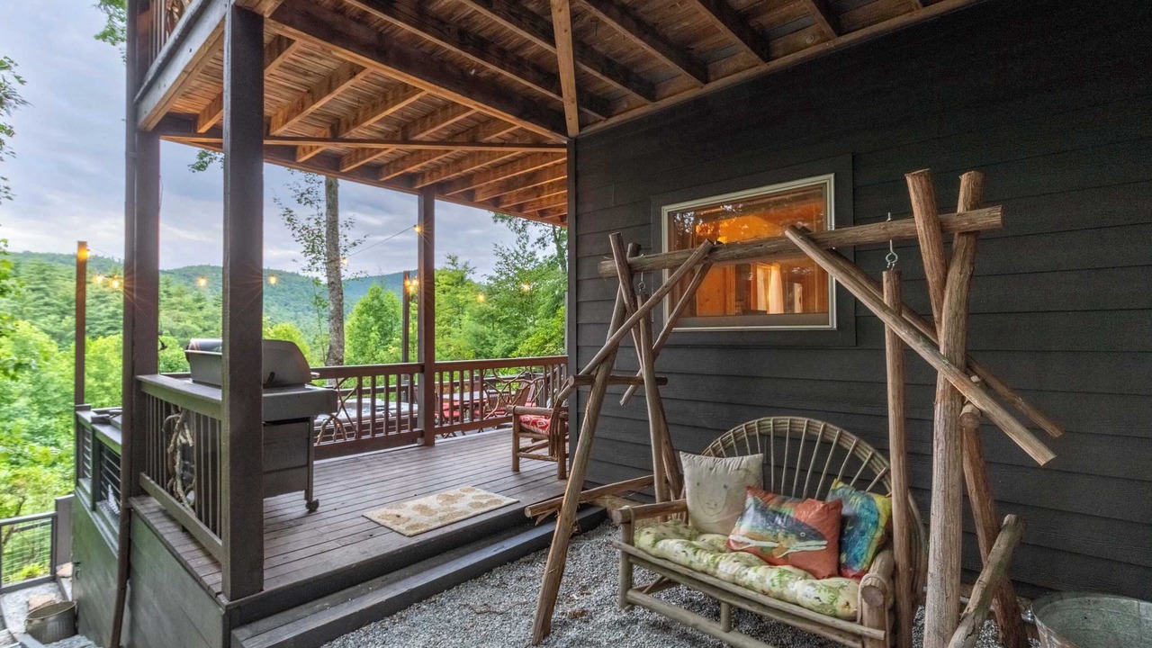 Photo of Patio Balcony in Cashiers