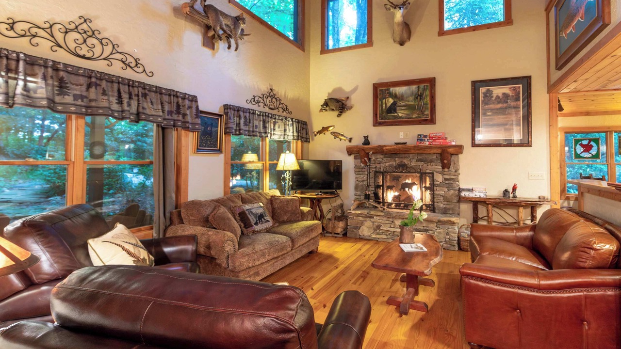 Photo of Livingroom in Cashiers
