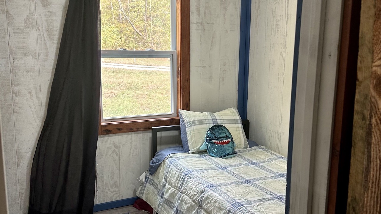 Photo of Bedroom in Wayne County